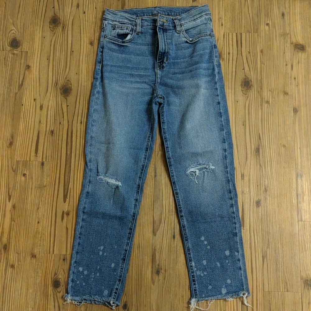 Bdg girlfriend jeans distressed